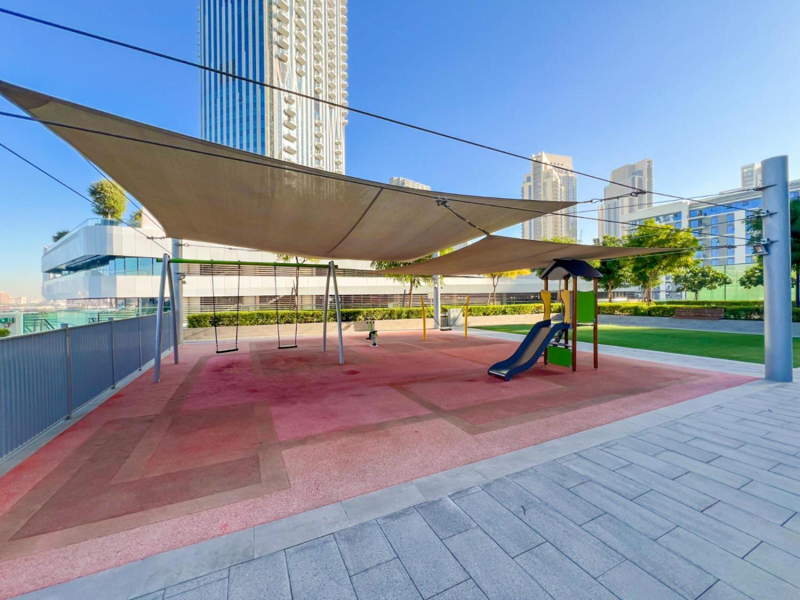 The Grand Creek Harbour Luxury Wskyline View